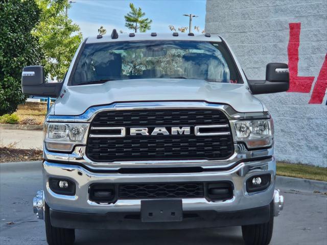 2024 RAM 3500 Big Horn Crew Cab 4x4 8 Box
