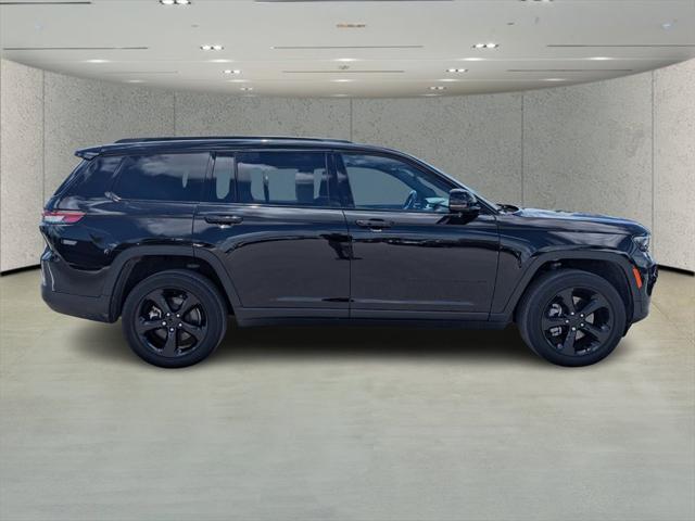 2022 Jeep Grand Cherokee L Altitude 4x2