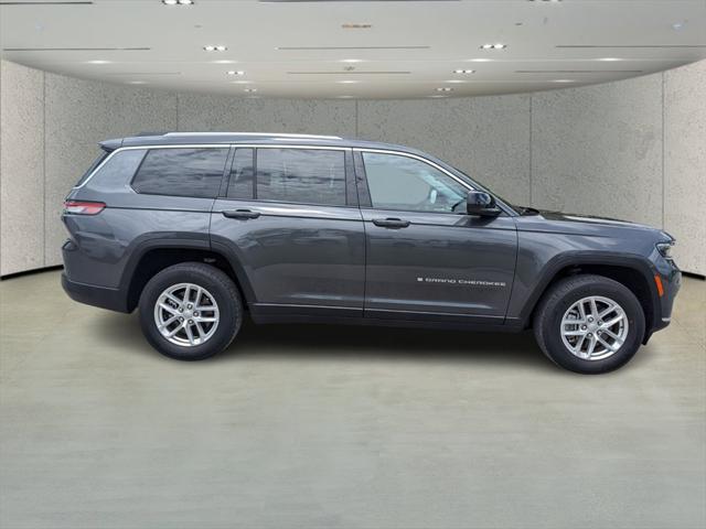 2022 Jeep Grand Cherokee L Laredo 4x2
