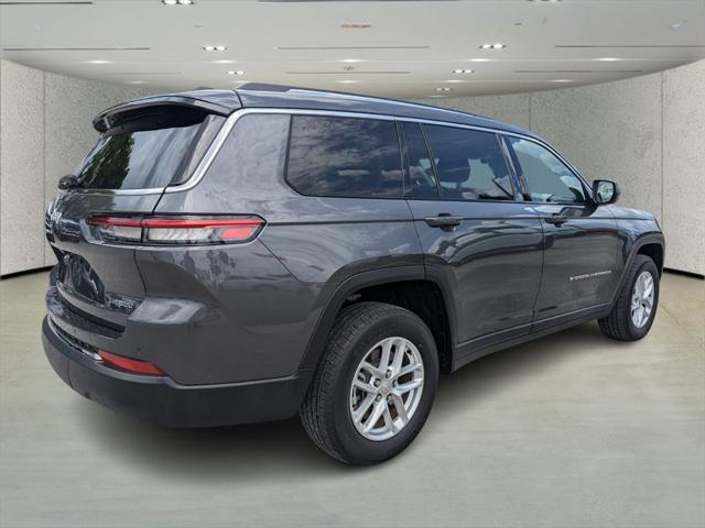 2022 Jeep Grand Cherokee L Laredo 4x2