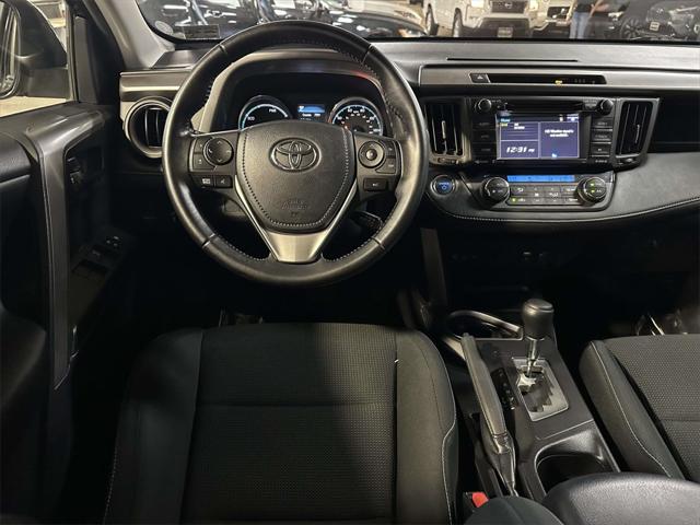 2017 Toyota RAV4 Hybrid XLE