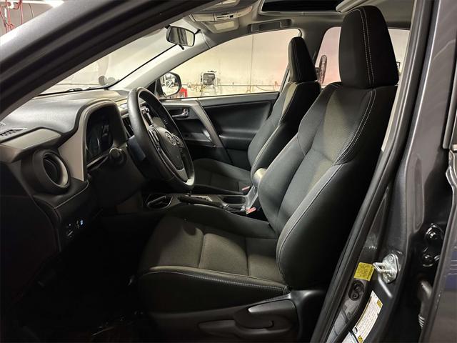 2017 Toyota RAV4 Hybrid XLE