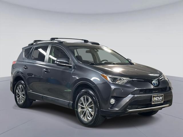 2017 Toyota RAV4 Hybrid XLE