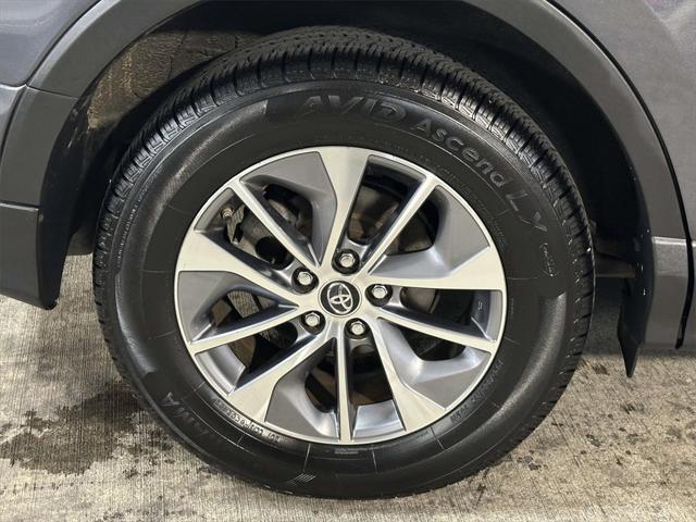 2017 Toyota RAV4 Hybrid XLE