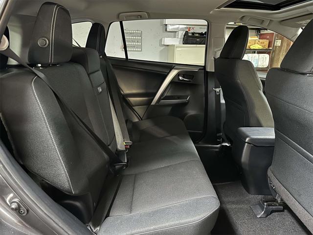 2017 Toyota RAV4 Hybrid XLE
