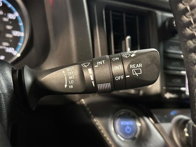 2017 Toyota RAV4 Hybrid XLE