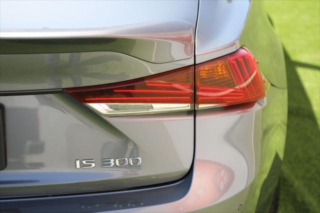 2018 Lexus IS 300 Unknown