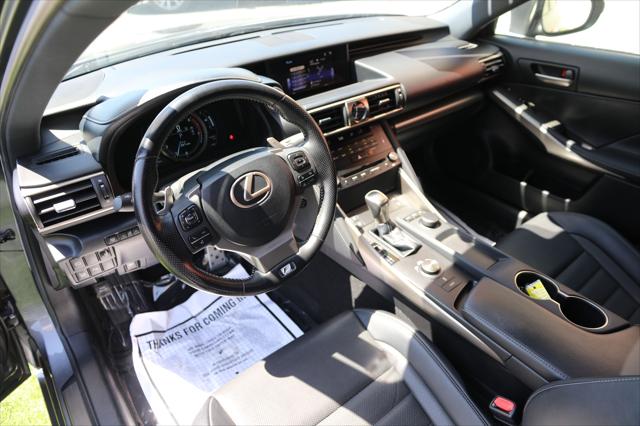 2018 Lexus IS 300 Unknown