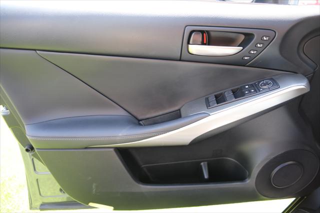 2018 Lexus IS 300 Unknown