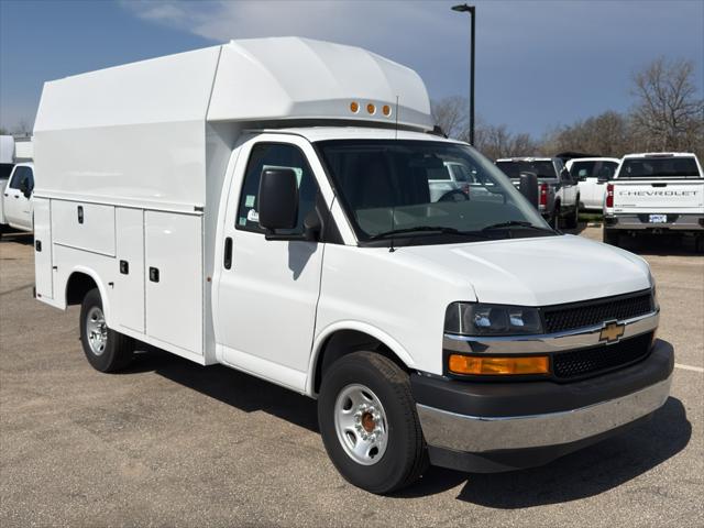 2025 Chevrolet Express Cutaway Work Van