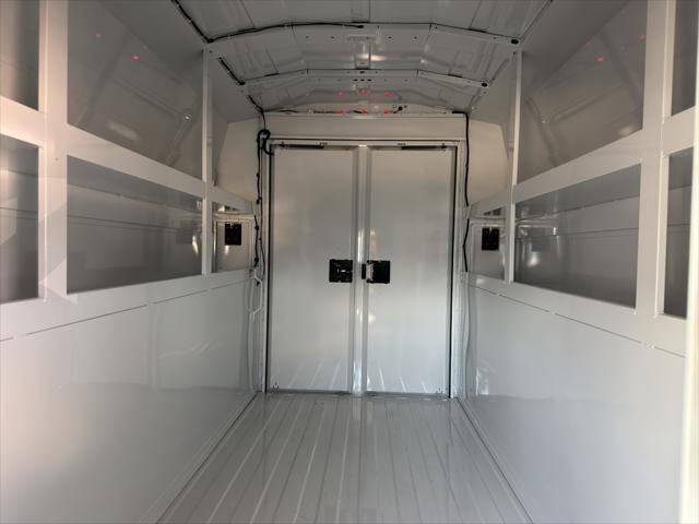 2025 Chevrolet Express Cutaway Work Van