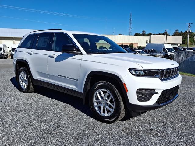 2025 Jeep Grand Cherokee GRAND CHEROKEE LAREDO X 4X4