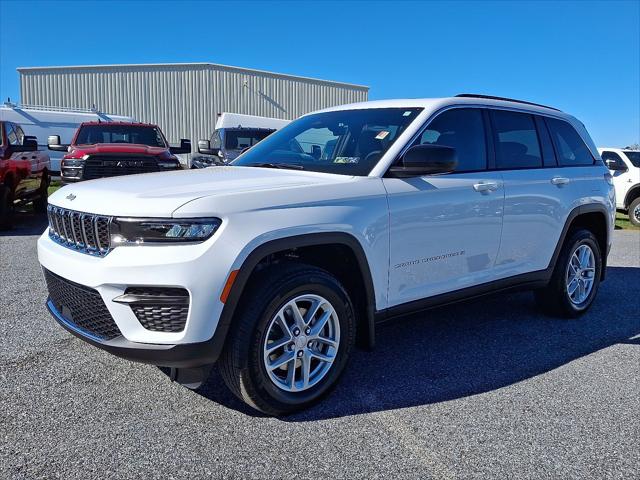 2025 Jeep Grand Cherokee GRAND CHEROKEE LAREDO X 4X4