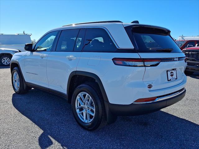 2025 Jeep Grand Cherokee GRAND CHEROKEE LAREDO X 4X4