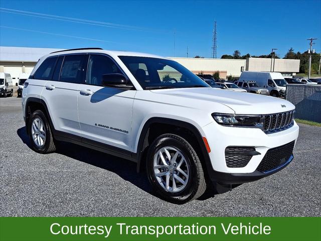 2025 Jeep Grand Cherokee GRAND CHEROKEE LAREDO X 4X4