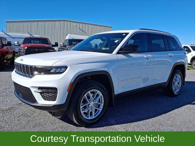 2025 Jeep Grand Cherokee GRAND CHEROKEE LAREDO X 4X4