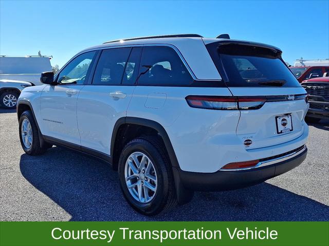 2025 Jeep Grand Cherokee GRAND CHEROKEE LAREDO X 4X4