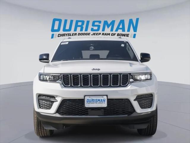 2025 Jeep Grand Cherokee GRAND CHEROKEE LAREDO X 4X4