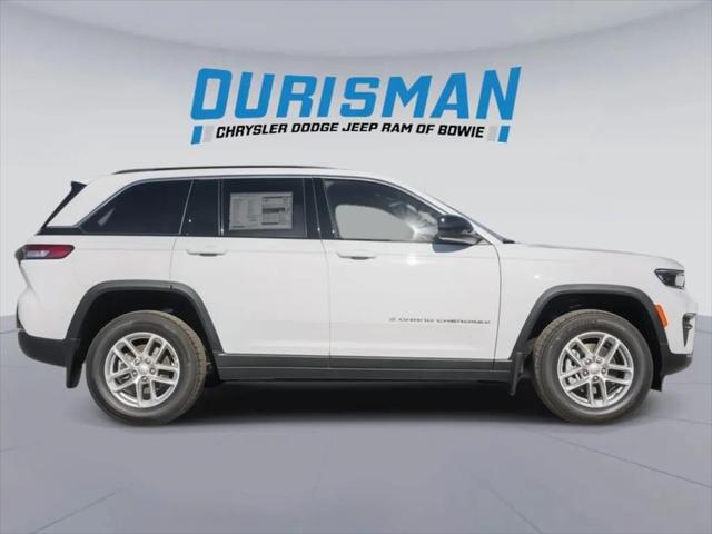 2025 Jeep Grand Cherokee GRAND CHEROKEE LAREDO X 4X4