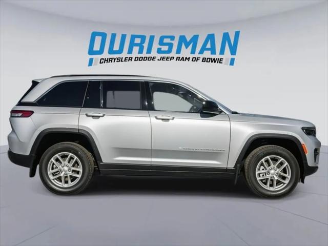 2025 Jeep Grand Cherokee GRAND CHEROKEE LAREDO X 4X4