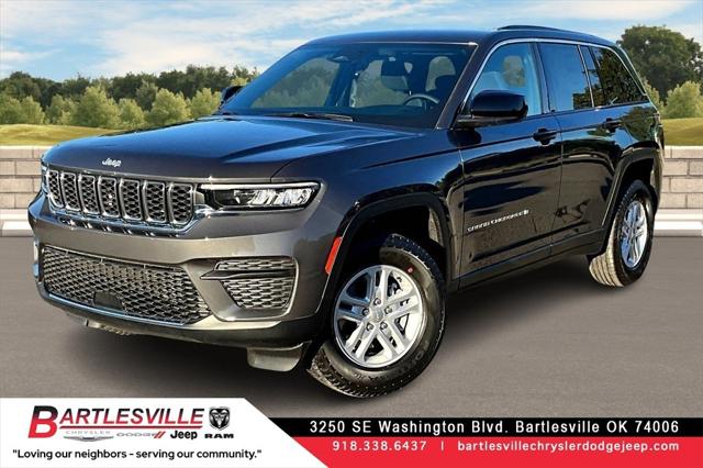 2025 Jeep Grand Cherokee GRAND CHEROKEE LAREDO 4X4