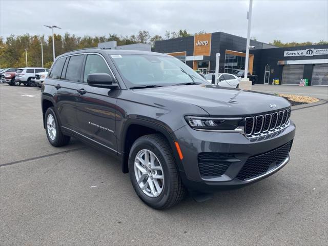 2025 Jeep Grand Cherokee GRAND CHEROKEE LAREDO X 4X4