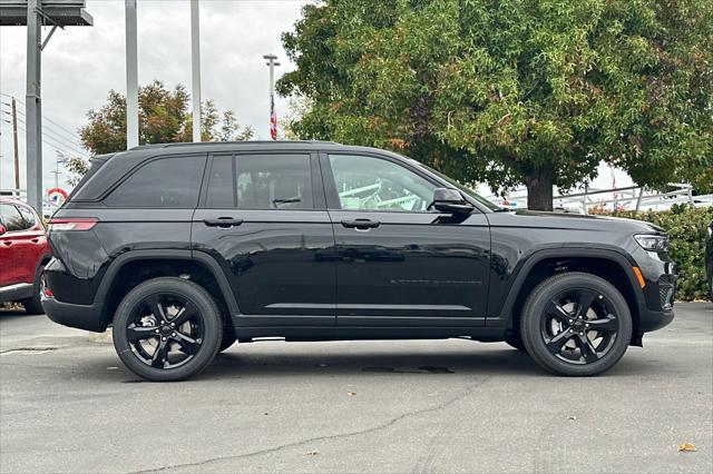 2025 Jeep Grand Cherokee GRAND CHEROKEE ALTITUDE X 4X4 2025 Jeep Grand Cherokee GRAND CHEROKEE ALTITUDE X 4X4