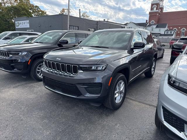 2025 Jeep Grand Cherokee GRAND CHEROKEE LAREDO X 4X4 2025 Jeep Grand Cherokee GRAND CHEROKEE LAREDO X 4X4