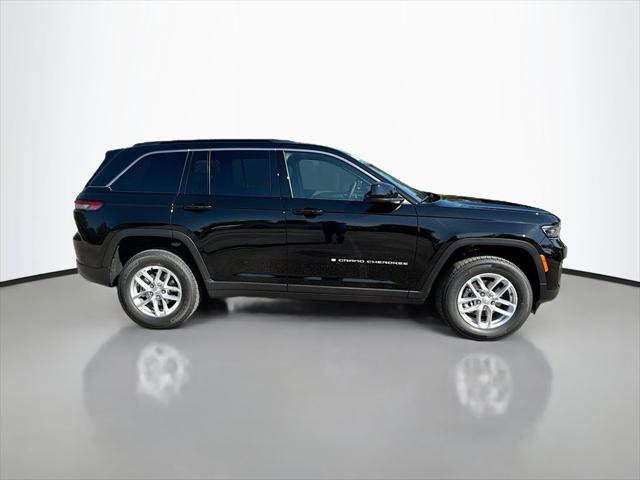 2025 Jeep Grand Cherokee GRAND CHEROKEE LAREDO X 4X4 2025 Jeep Grand Cherokee GRAND CHEROKEE LAREDO X 4X4