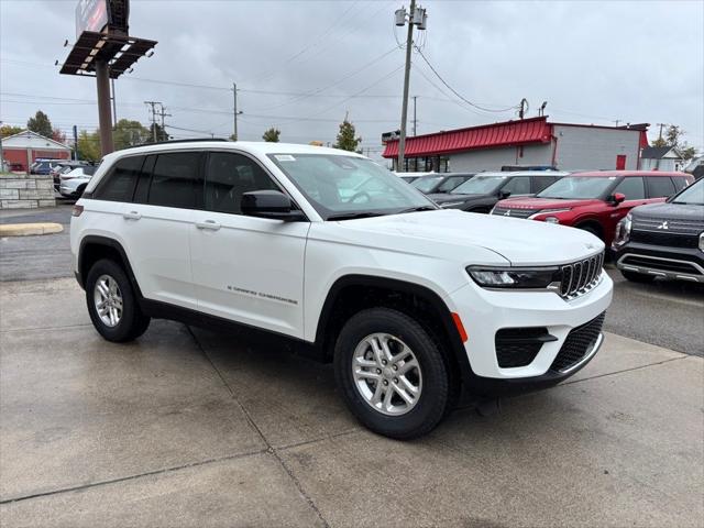 2025 Jeep Grand Cherokee GRAND CHEROKEE LAREDO 4X4