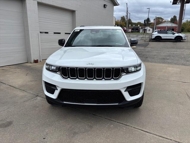 2025 Jeep Grand Cherokee GRAND CHEROKEE LAREDO 4X4 2025 Jeep Grand Cherokee GRAND CHEROKEE LAREDO 4X4