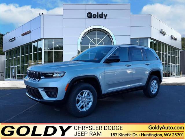2025 Jeep Grand Cherokee GRAND CHEROKEE LAREDO 4X4