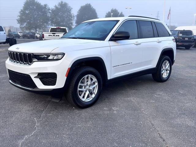 2025 Jeep Grand Cherokee GRAND CHEROKEE LAREDO X 4X4