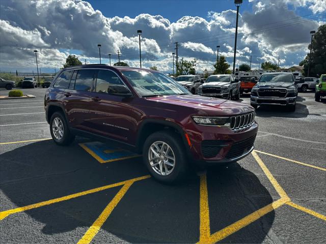 2025 Jeep Grand Cherokee GRAND CHEROKEE LAREDO X 4X4 2025 Jeep Grand Cherokee GRAND CHEROKEE LAREDO X 4X4