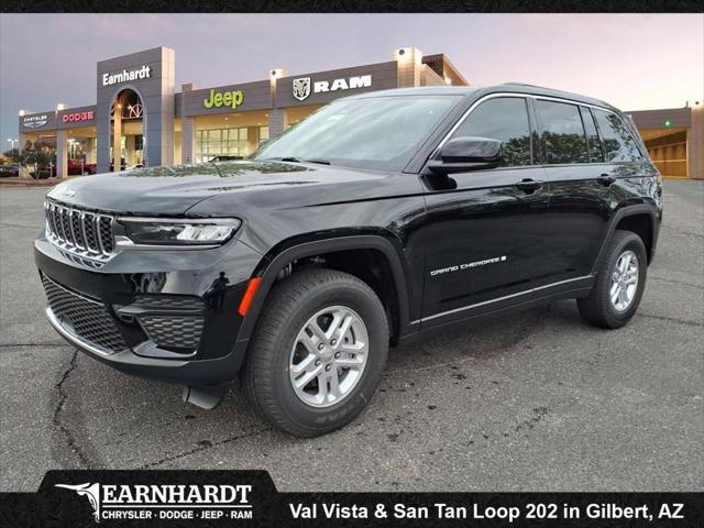 2025 Jeep Grand Cherokee GRAND CHEROKEE LAREDO 4X4
