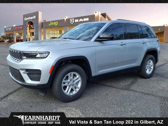 2025 Jeep Grand Cherokee GRAND CHEROKEE LAREDO 4X4 2025 Jeep Grand Cherokee GRAND CHEROKEE LAREDO 4X4