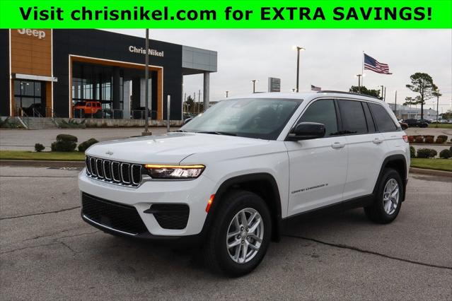 2025 Jeep Grand Cherokee GRAND CHEROKEE LAREDO X 4X4