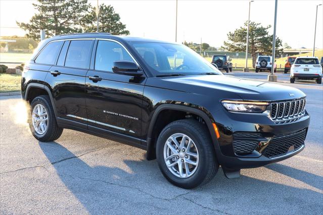 2025 Jeep Grand Cherokee GRAND CHEROKEE LAREDO X 4X4 2025 Jeep Grand Cherokee GRAND CHEROKEE LAREDO X 4X4