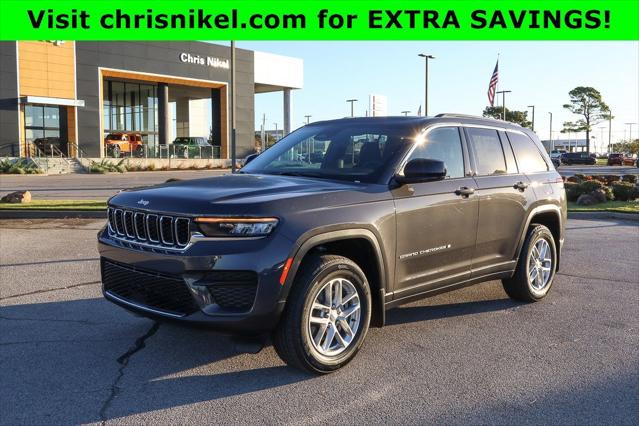 2025 Jeep Grand Cherokee GRAND CHEROKEE LAREDO X 4X4