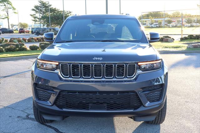 2025 Jeep Grand Cherokee GRAND CHEROKEE LAREDO X 4X4