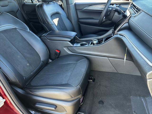 2025 Jeep Grand Cherokee Altitude X 4x4