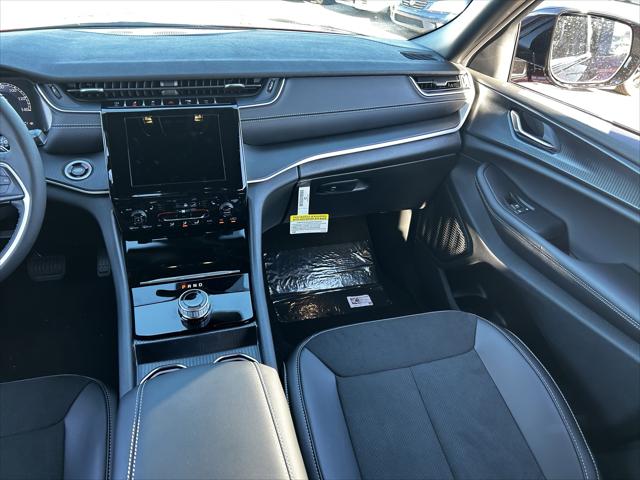 2025 Jeep Grand Cherokee Altitude X 4x4