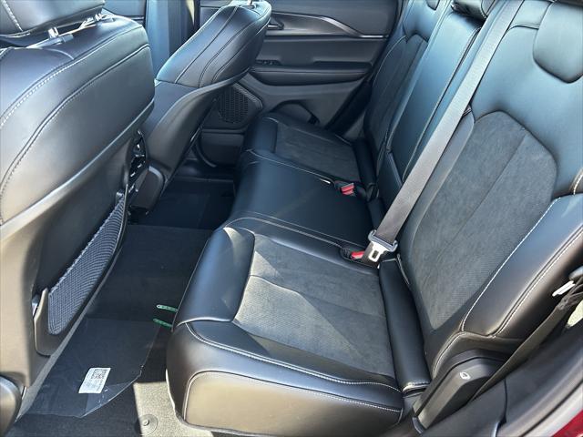 2025 Jeep Grand Cherokee Altitude X 4x4