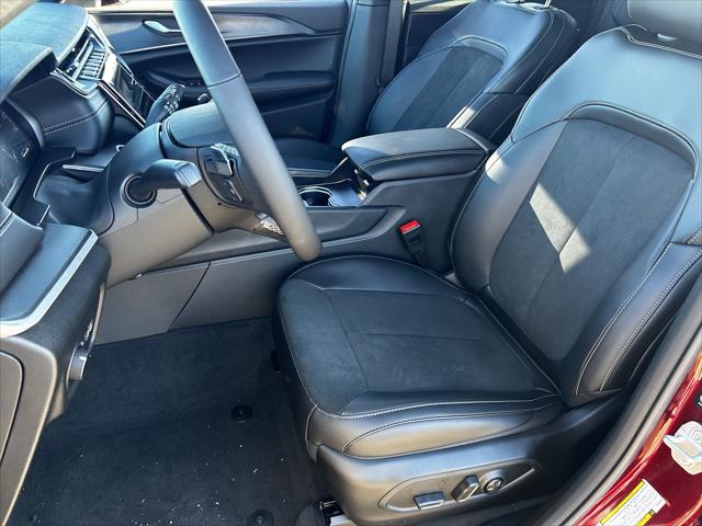 2025 Jeep Grand Cherokee Altitude X 4x4