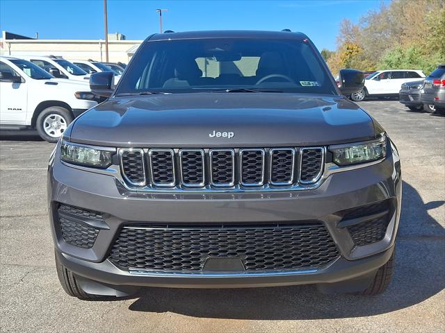 2025 Jeep Grand Cherokee GRAND CHEROKEE LAREDO X 4X4 2025 Jeep Grand Cherokee GRAND CHEROKEE LAREDO X 4X4