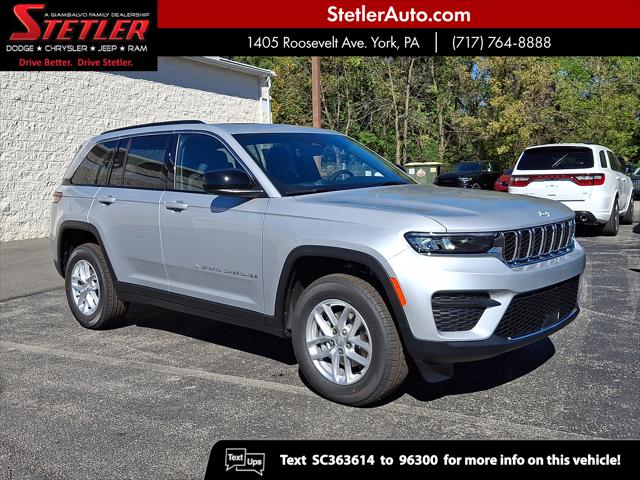 2025 Jeep Grand Cherokee GRAND CHEROKEE LAREDO X 4X4