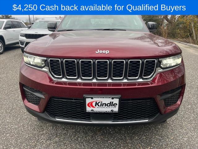 2025 Jeep Grand Cherokee GRAND CHEROKEE LAREDO X 4X4
