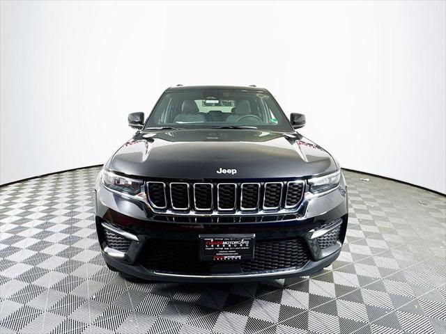 2025 Jeep Grand Cherokee GRAND CHEROKEE LAREDO X 4X4