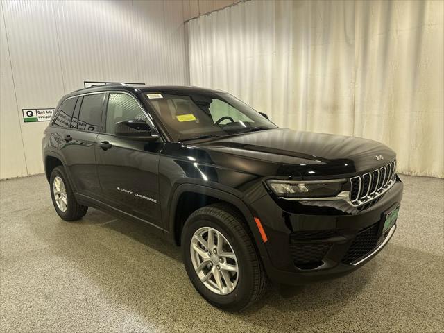 2025 Jeep Grand Cherokee GRAND CHEROKEE LAREDO X 4X4