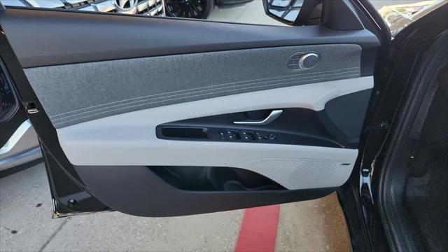 2025 Hyundai Elantra Hybrid Limited